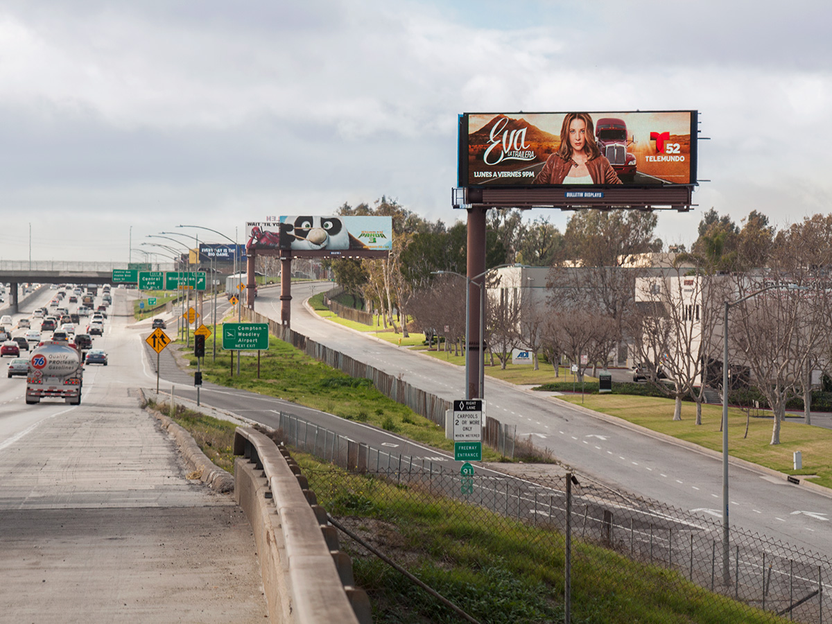 Bulletin Displays; 19mm,14' x 48'